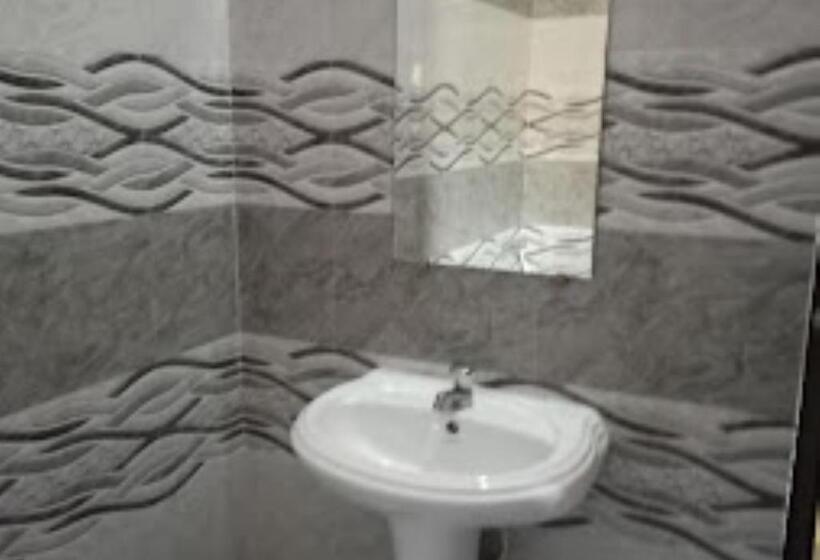 Отель Yash Palace & Ok Veg Resturant Maihar