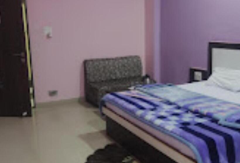 ホテル Yash Palace & Ok Veg Resturant Maihar