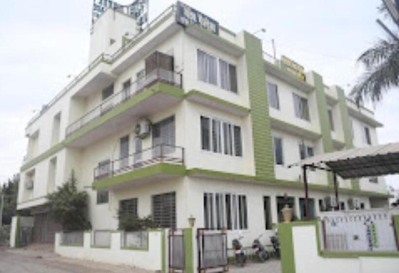 ホテル Yash Palace & Ok Veg Resturant Maihar