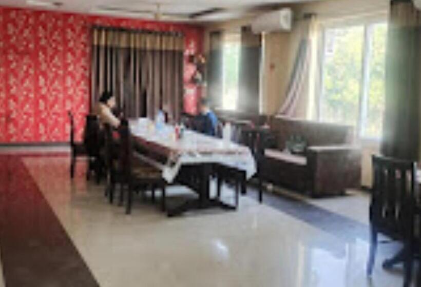 Отель Yash Palace & Ok Veg Resturant Maihar