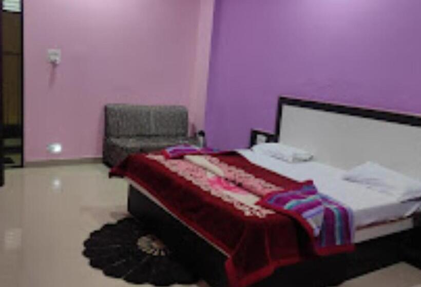 ホテル Yash Palace & Ok Veg Resturant Maihar