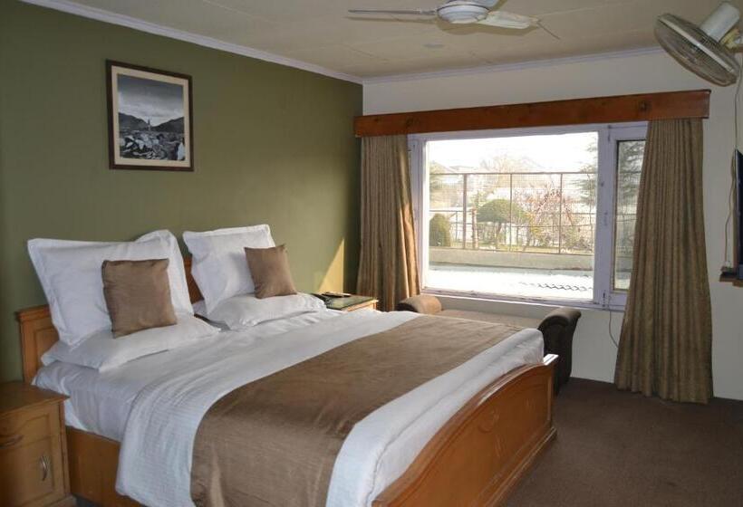 Отель Zippino 3s3