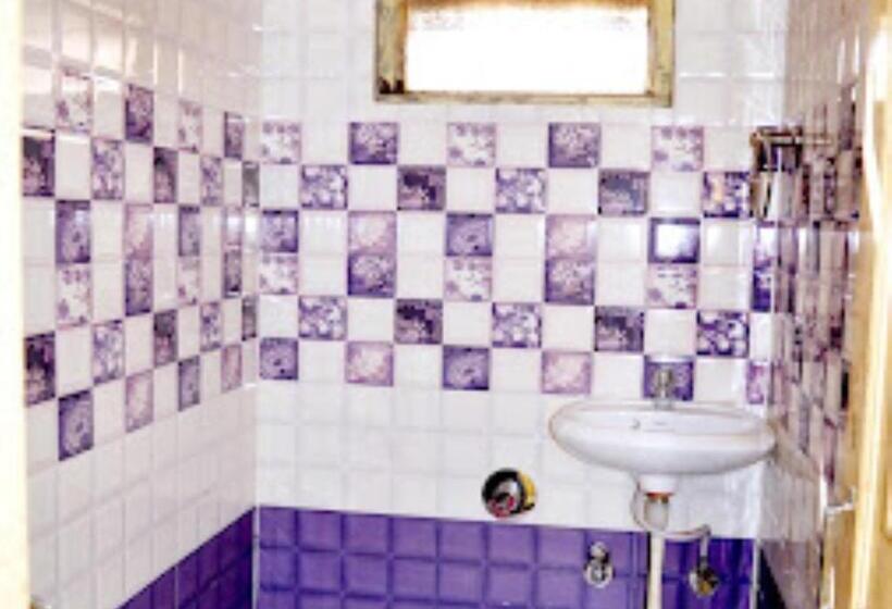 Kadambari Hotel And Restaurant Patehra