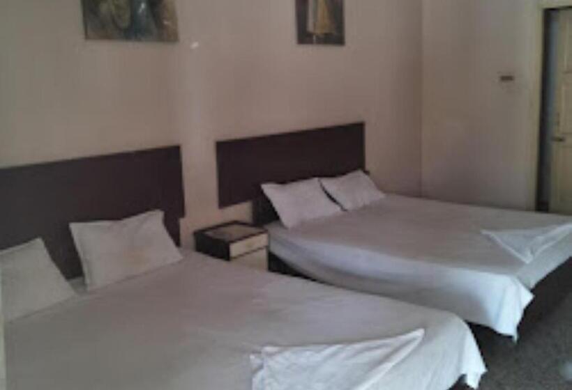 Kadambari Hotel And Restaurant Patehra