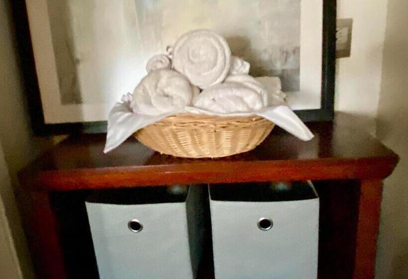 Kalanchoe Poshtel Suites