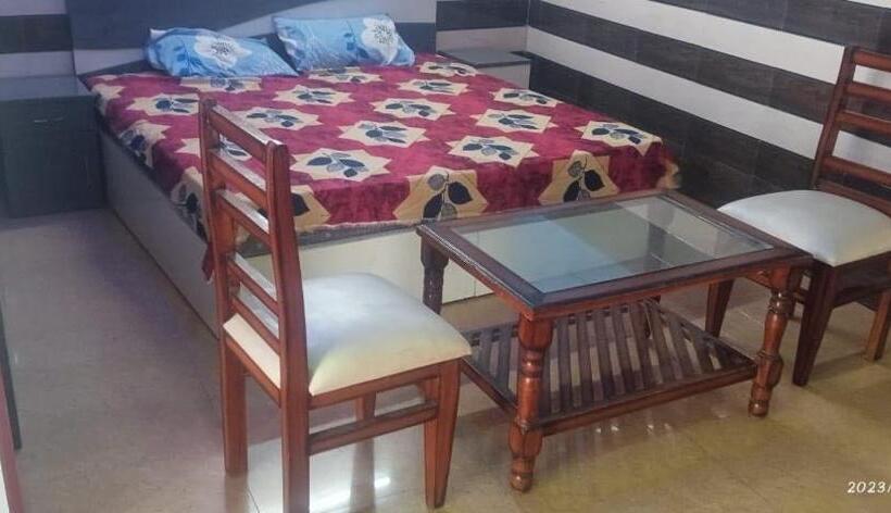 Oyo Flagship Siddharth Hotel & Restaurant