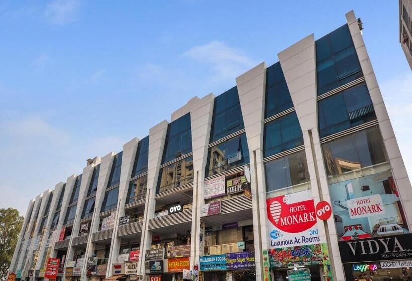 Oyo Hotel Green City