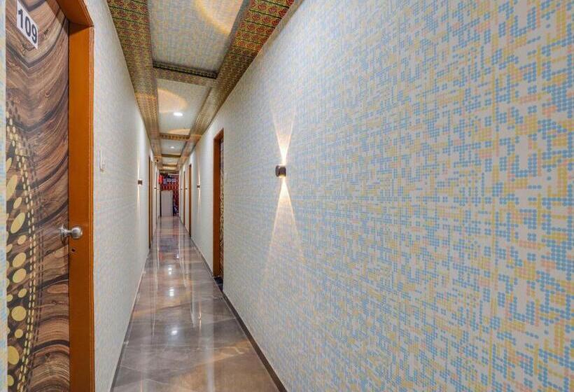 Oyo Hotel Green City