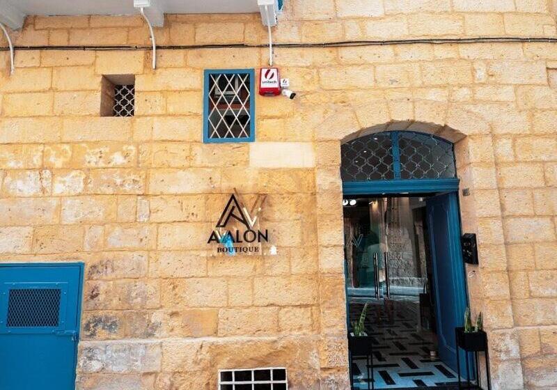 پانسیون Avalon Boutique