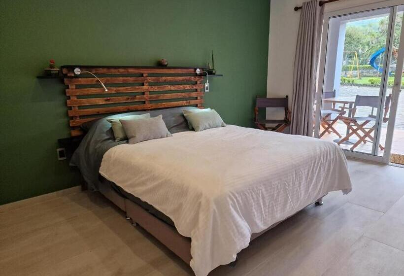 פנסיון Chez Yannick