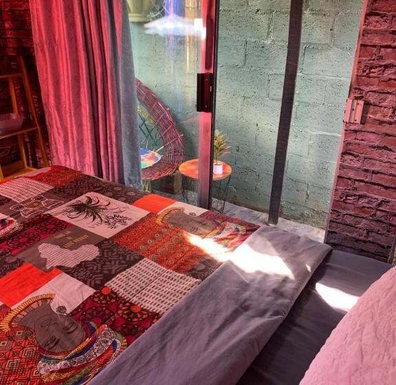 פנסיון Ewakanda African Guesthouse