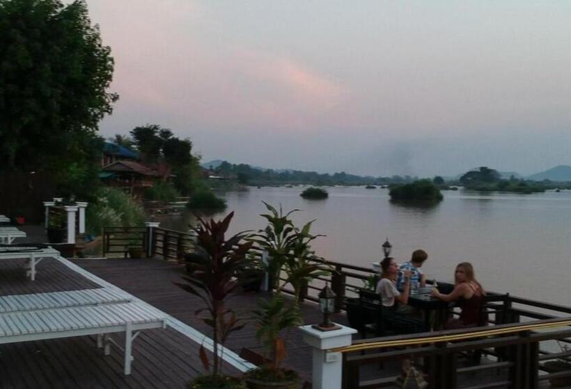 Пансион Golden Hotel Dondet