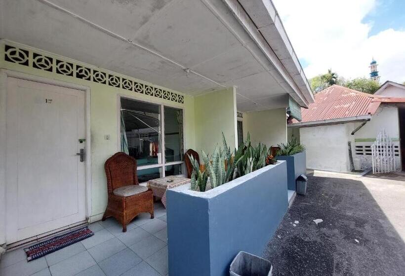 펜션 Grand Syariah Guest House Humanitas