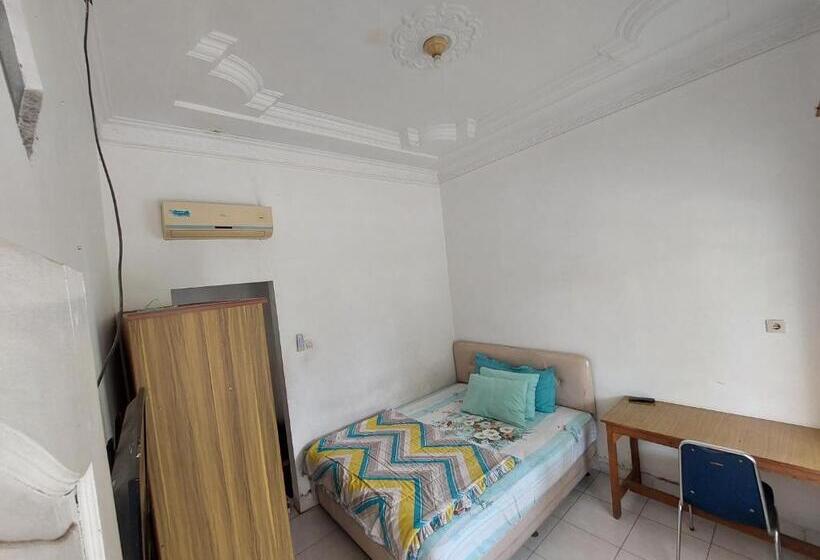 펜션 Grand Syariah Guest House Humanitas