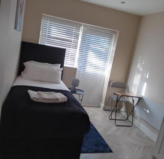 펜션 Harrow Guest House   Cecil Ha3