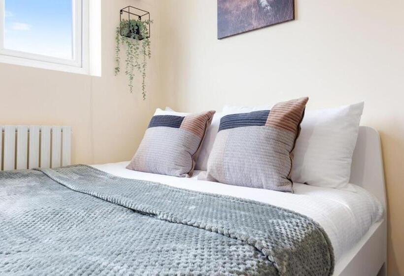 膳宿费 Isleworth Stays Tw7