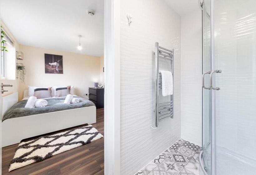 펜션 Isleworth Stays Tw7