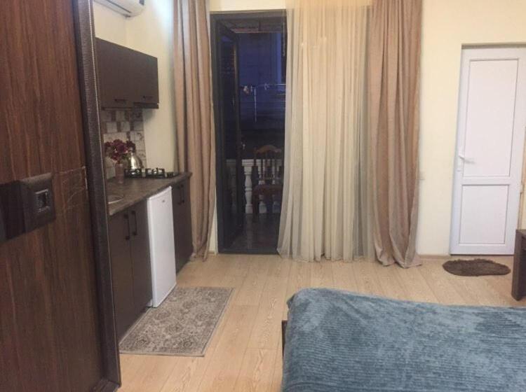 پانسیون Kristi S Home