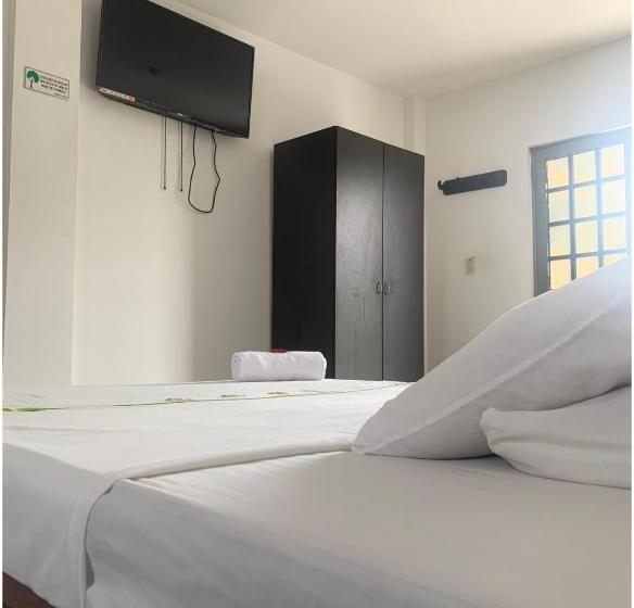 פנסיון Luz De Luna Hostal