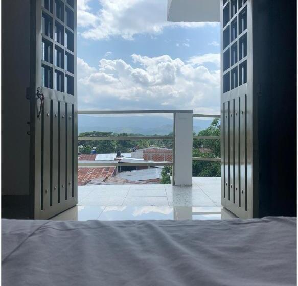 פנסיון Luz De Luna Hostal