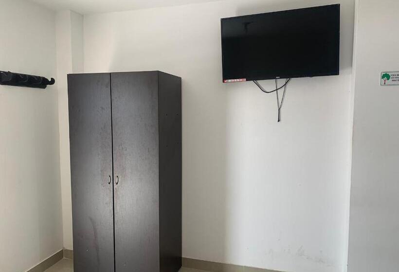 פנסיון Luz De Luna Hostal