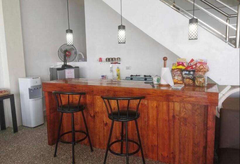 پانسیون Moana S Guesthouse