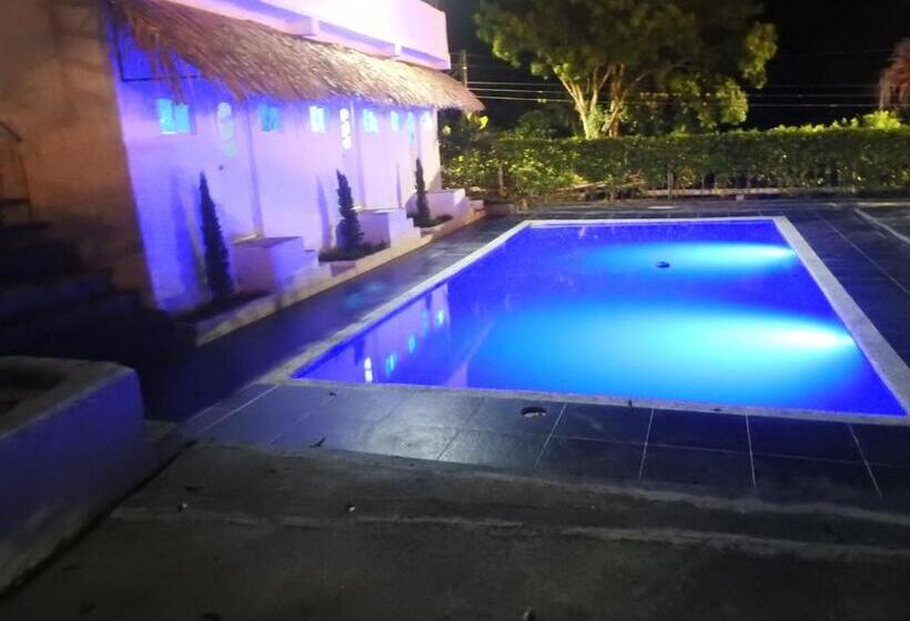 ペンション Motoposada La Marina