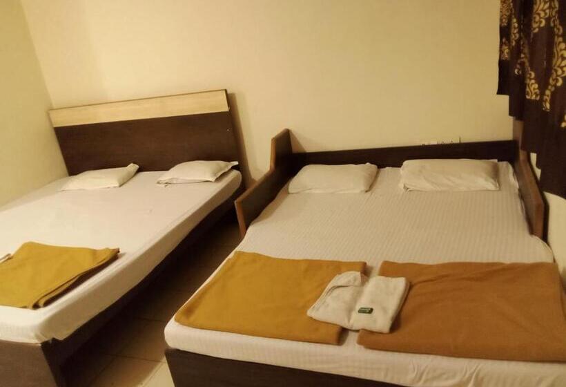 Pensione Sabs Alayam Colva Beach