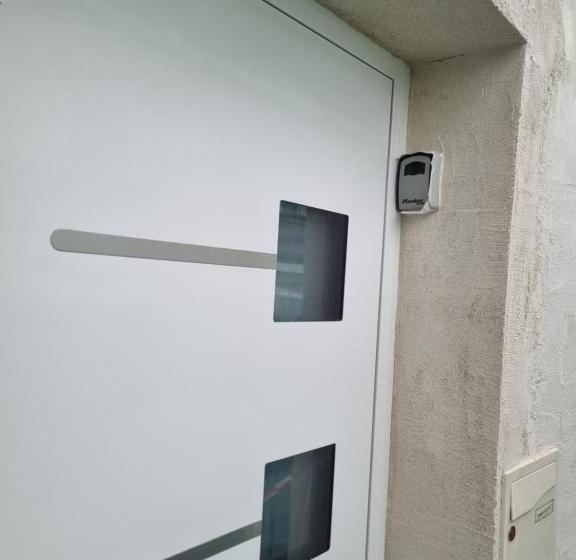 膳宿费 Studio Montry