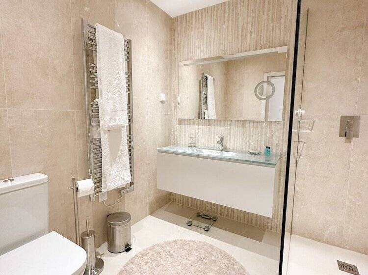 פנסיון Villa Isobel