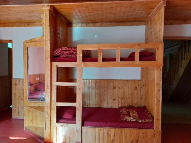 پانسیون White House Homestay Kasol