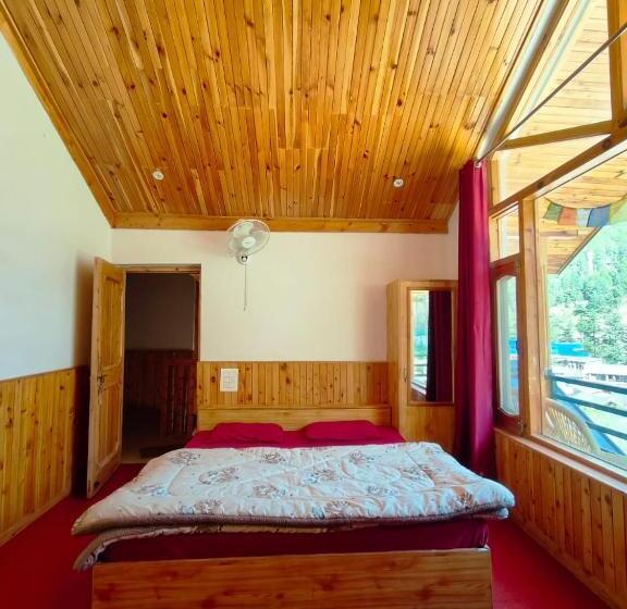 پانسیون White House Homestay Kasol