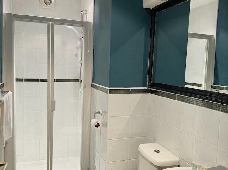 بنسيون Windsor Wine & Dine