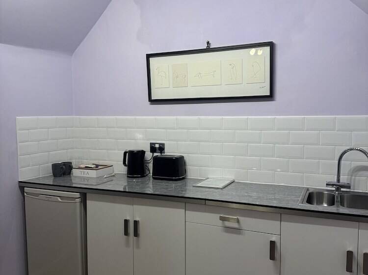 بنسيون Windsor Wine & Dine