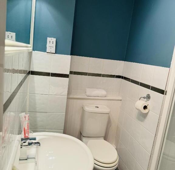 بنسيون Windsor Wine & Dine