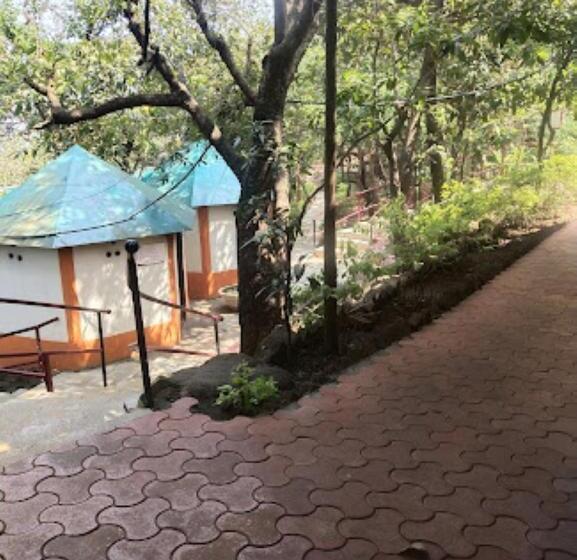 Prakruti Ayurvedic Health Resort,sarkhal