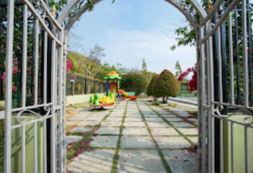 Radiant Club And Resort Maibakhul