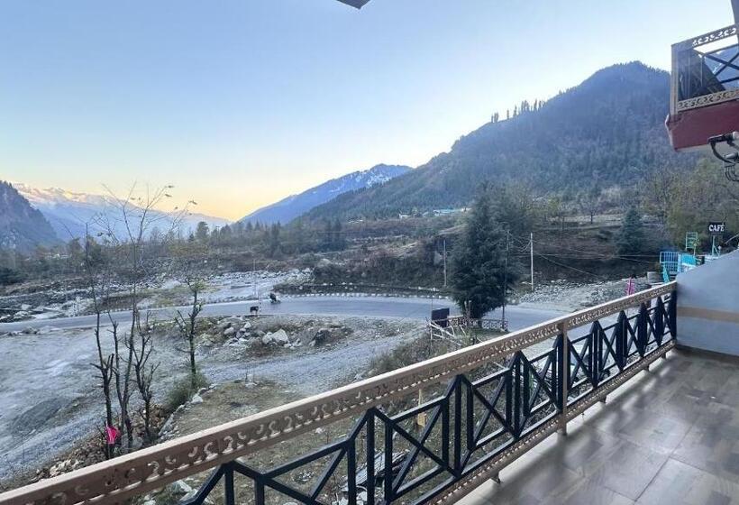 Rb Hotel & Resturant