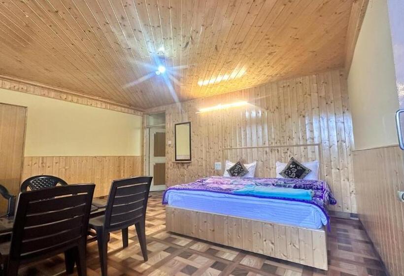 Rb Hotel & Resturant