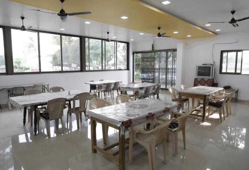 리조트 Rashmi Greenland Agritourism Center,junnar