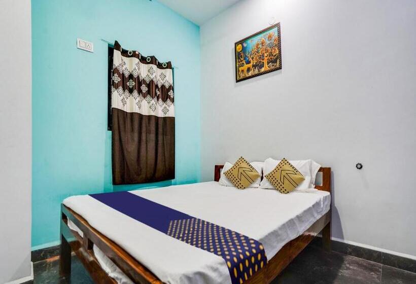 Spot On Hotel Royal Stay