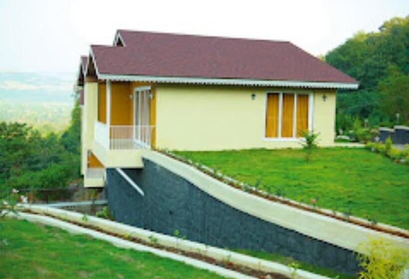 Squirrel Resort Shinoli