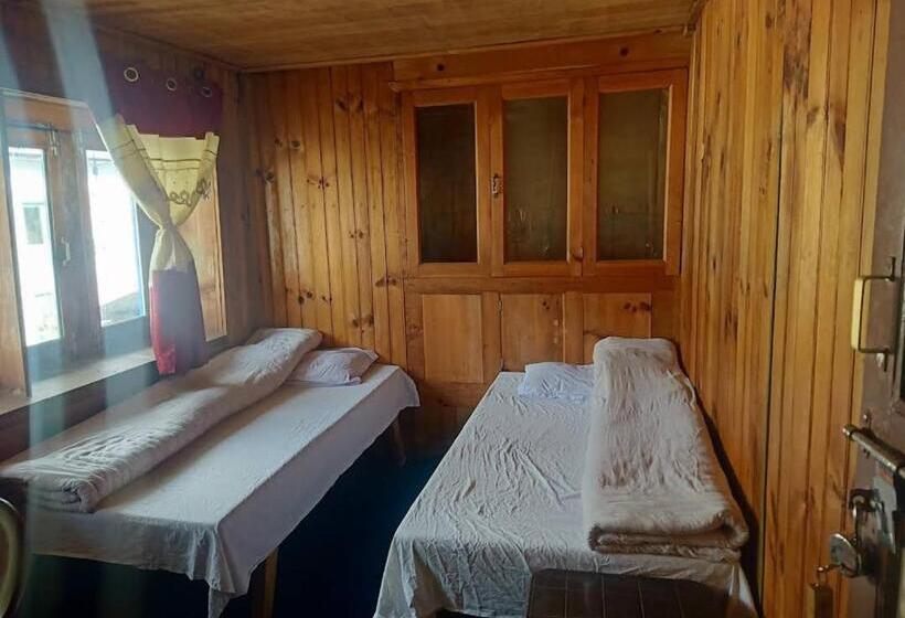 Sunshine Hotel And Lodge