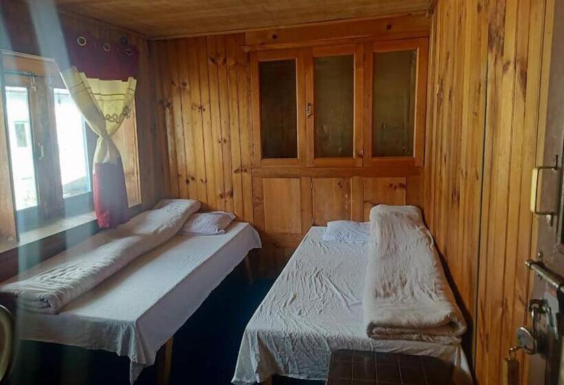 Sunshine Hotel And Lodge