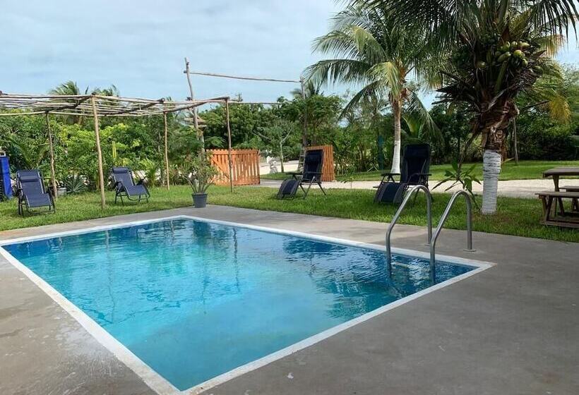 Villas Tuukul Hotel & Resort