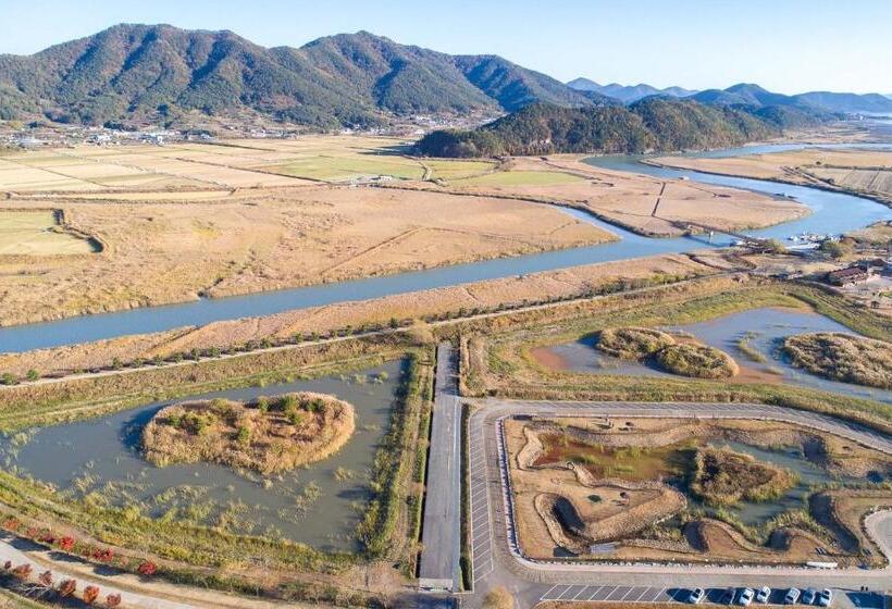 순천만 갈대숲 호스텔