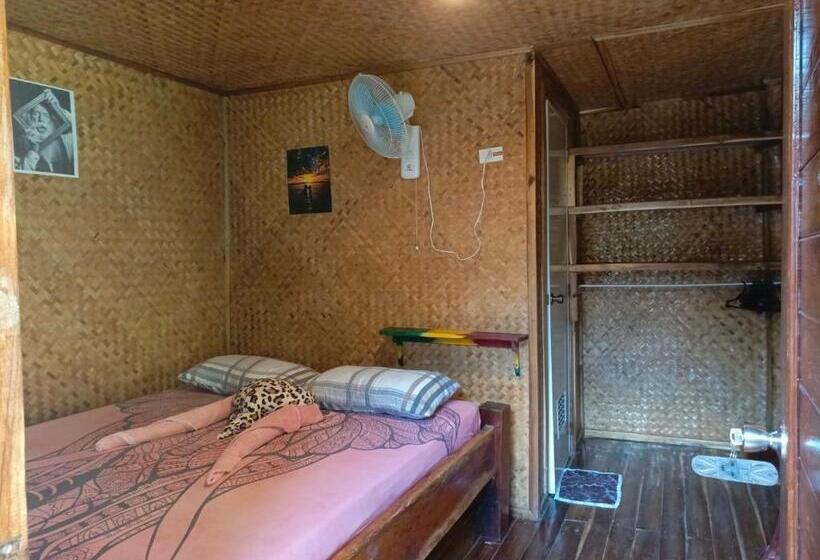 Hostel Castaway Native Huts