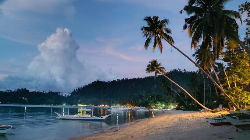 Hostel Castaway Native Huts