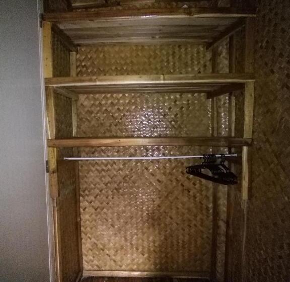 Hostel Castaway Native Huts