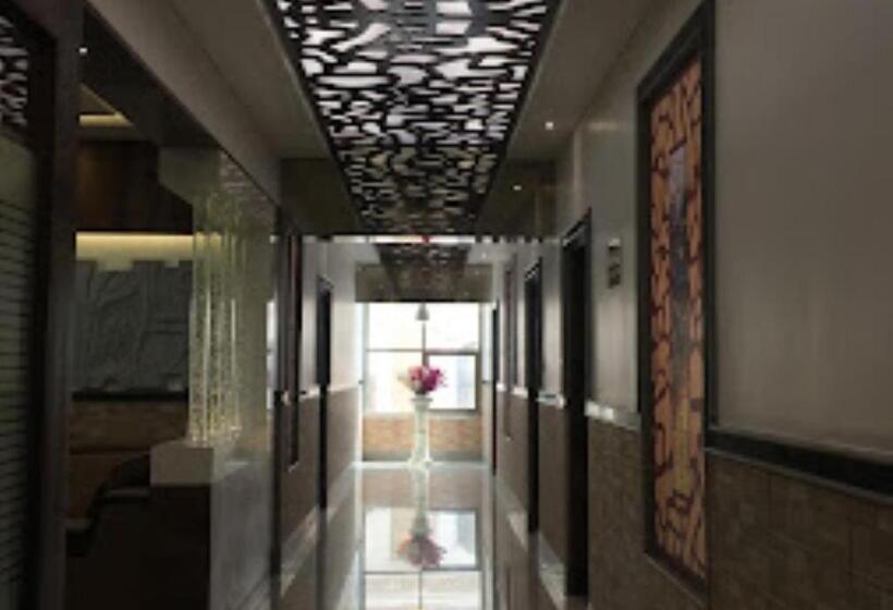 호스텔 Marvel Inn Shirur